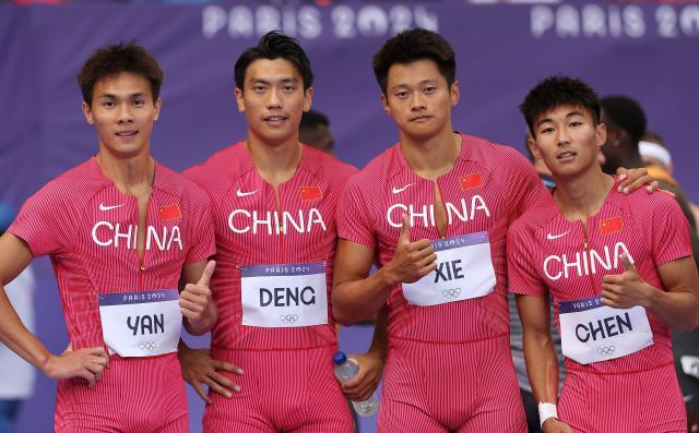 1723230028034049661.jpg 巴黎奥运会丨田径——男子4X100米接力赛况XxjpseC010539_20240808_MVPFN0A001.jpg