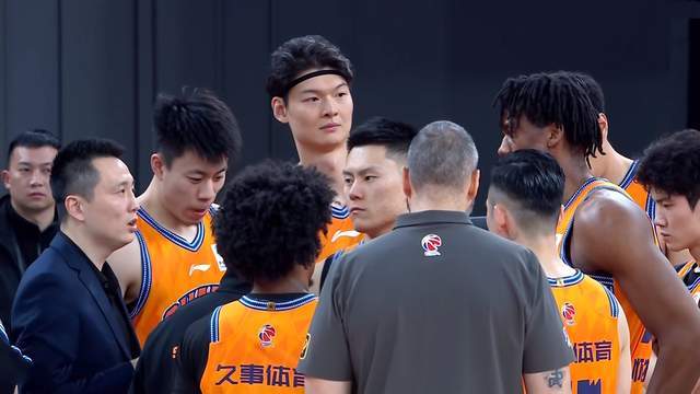 米乐-上海男篮3连胜升至第2，北京残阵差距大，白边16+14 洛夫顿被弃用