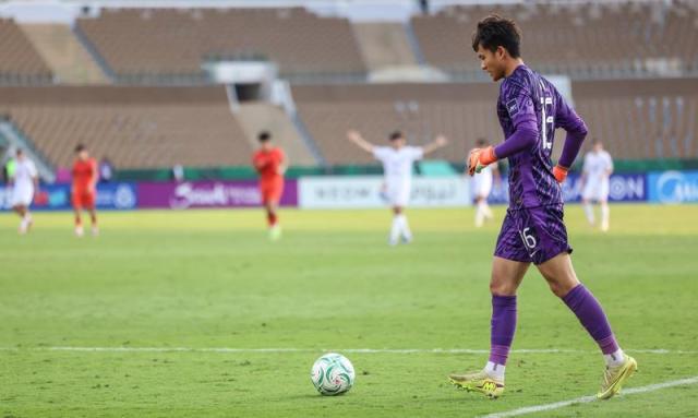 米乐app下载-拒追留洋光环 李昊的清醒是年轻球员的务实范本